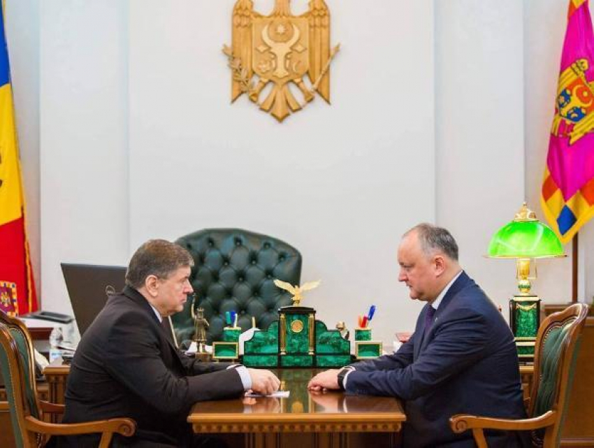 Игорь Додон провел встречу с послом Молдовы в России