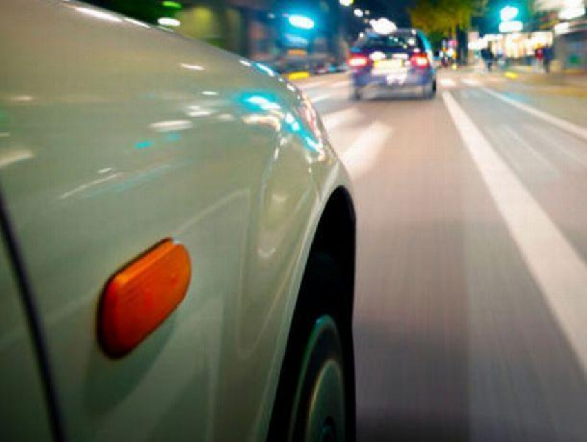 Устроившую гонки по виадуку в режиме реального времени девушку оштрафовали полицейские - но штраф оказался скромным