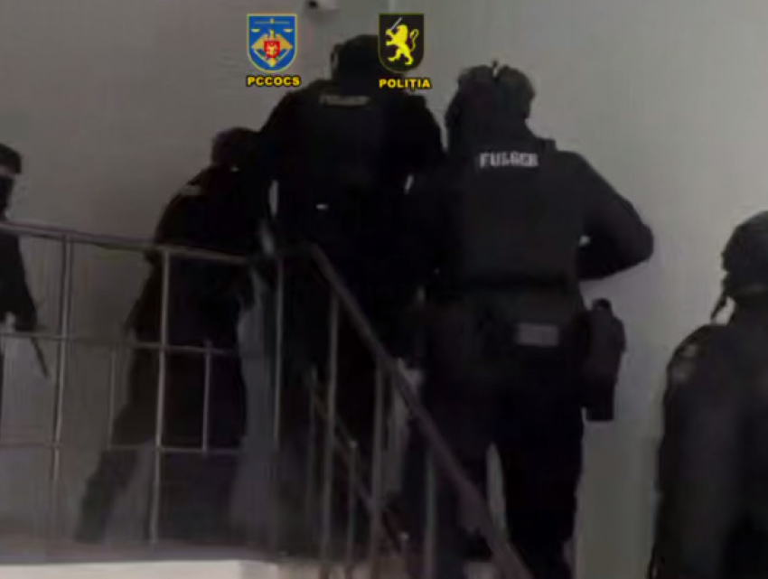 Оборот афер на 2 млн долларов: В Кишиневе накрыли очередных скамеров