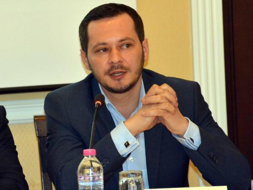Руслан Кодряну пообещал увольнять причастных к поборам в учебных учреждениях