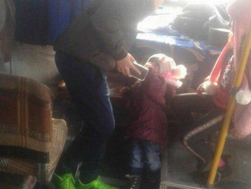 "Вышел и ушел восвояси» - водитель рейсового автобуса Кишинев-Дрокия сильно напугал пассажиров