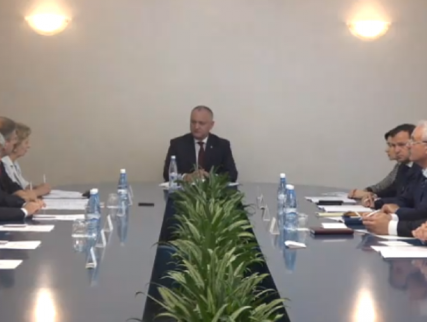 Игорь Додон созвал заседание Высшего совета безопасности: двое человек не пришли