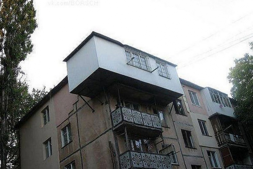 В Молдове за расширение жилплощади за счет балконов и перевоз стройматериалов в лифтах будут жестко штрафовать 