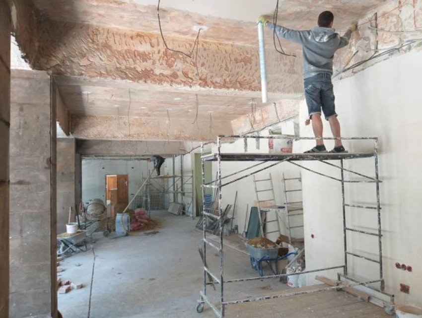 Идет капитальный ремонт библиотеки имени Ломоносова в Кишиневе