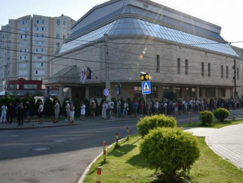 Уровень доверия к вакцине упал до плинтуса и продолжает падать дальше, - мнение 