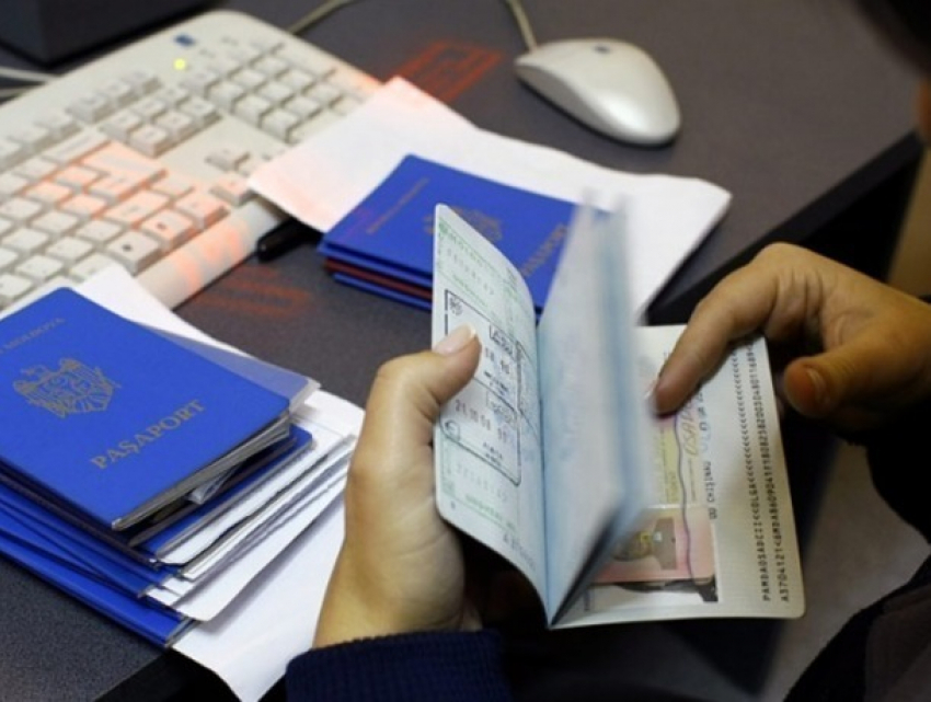 Молдавский паспорт перегнал российский в рейтинге паспортов