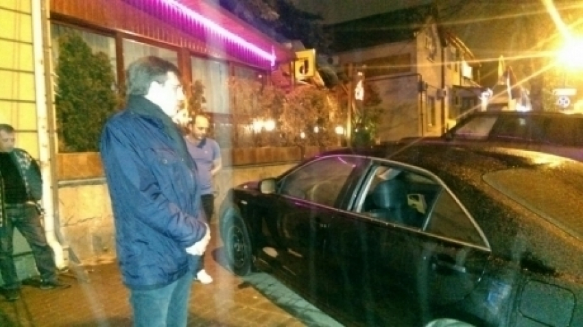 Во время эфира на телеканале Дорину Киртоакэ разбили машину и украли личные вещи 