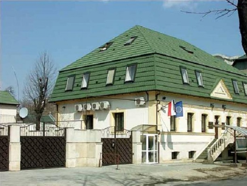  В Кишинёве стреляли рядом с посольством Польши 