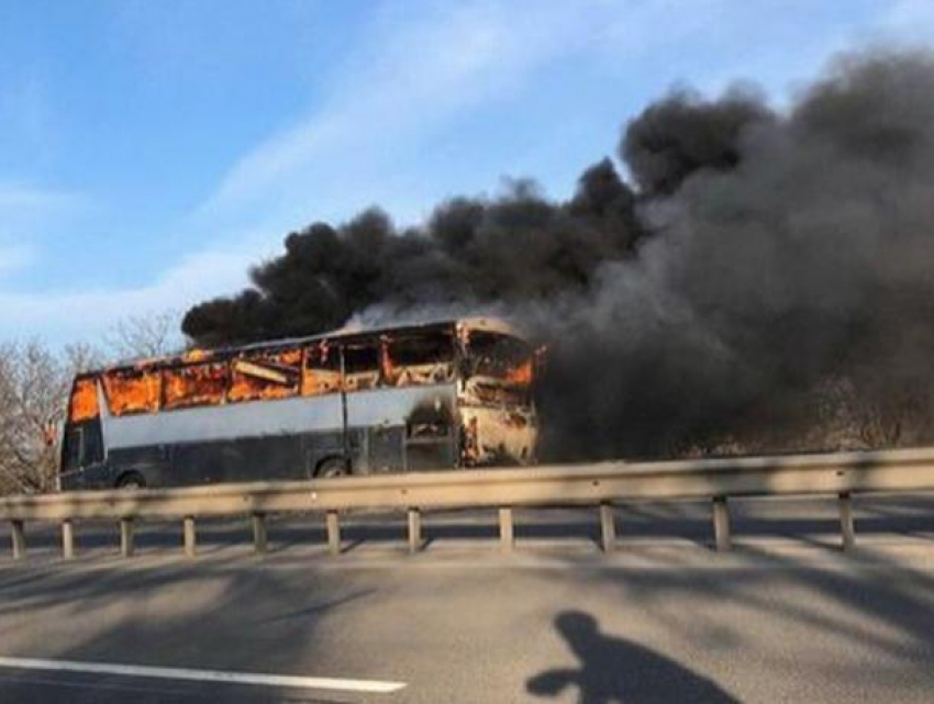 Паника - под Пересечино загорелся пассажирский автобус