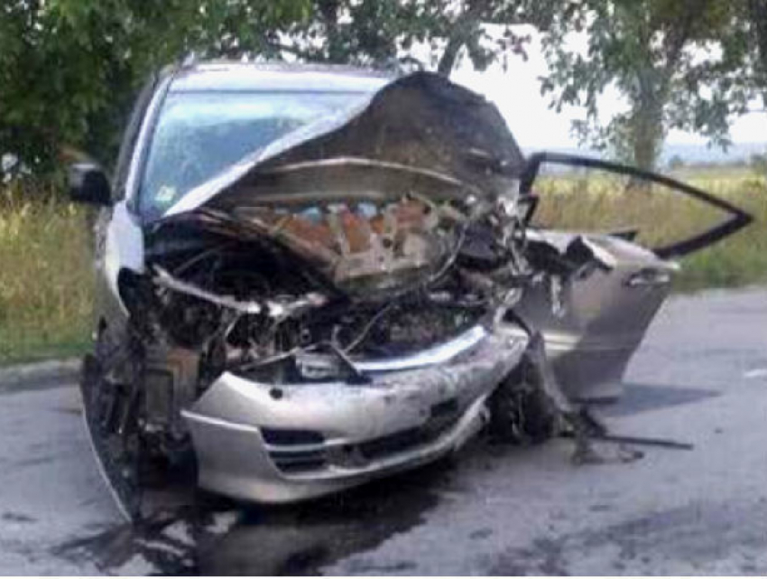 Жена с мужем погибли в ужасном столкновении автомобилей в Кишиневе