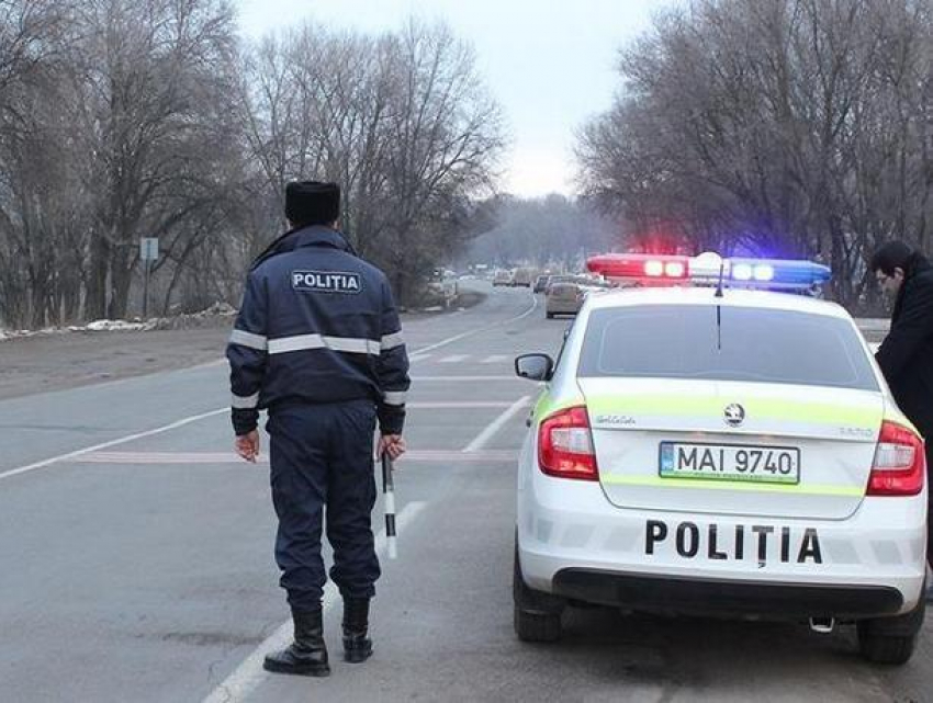 Полиция оштрафовала перевозчиков, которые незаконно подвозили избирателей из Приднестровья 