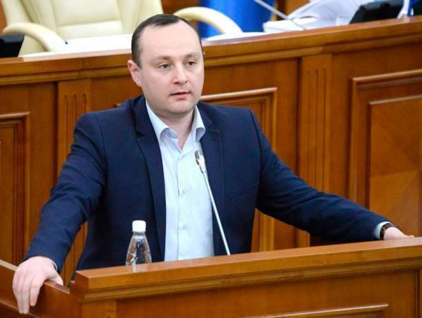 Отчета от СИБ и МИДЕИ в связи с высылкой российских дипломатов из Молдовы потребовали социалисты в парламенте