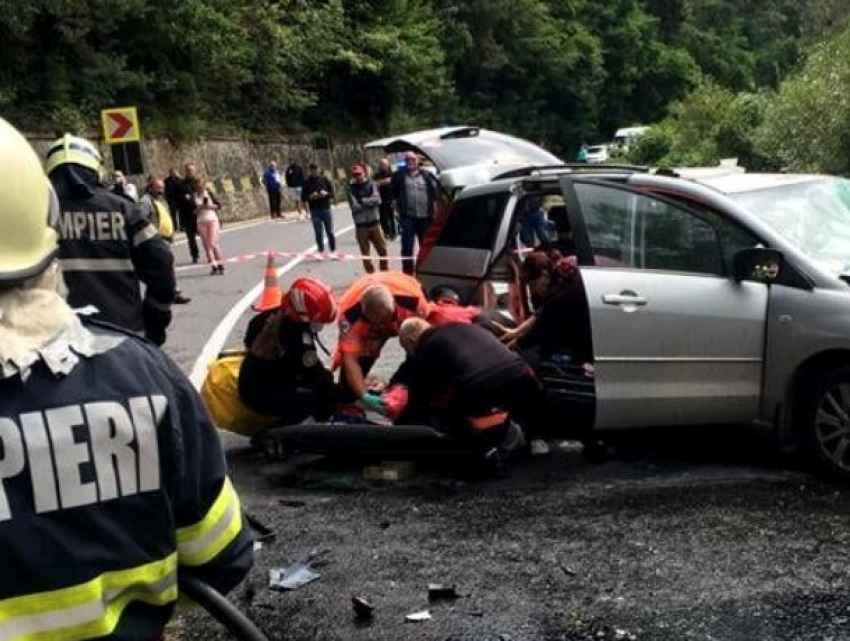 Микроавтобус с гражданами Молдовы попал в аварию в румынском уезде Муреш 