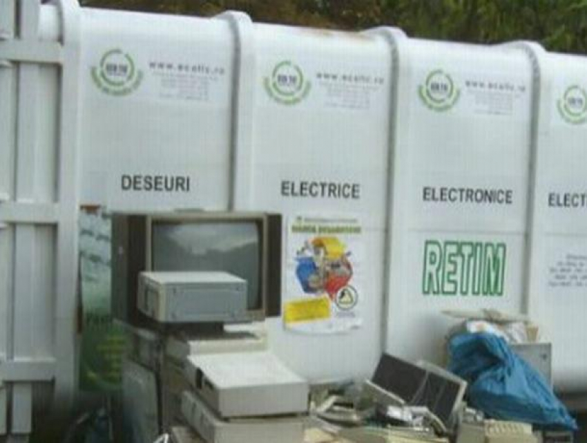  В Кишинёве появились первые контейнеры для сбора электронного мусора 