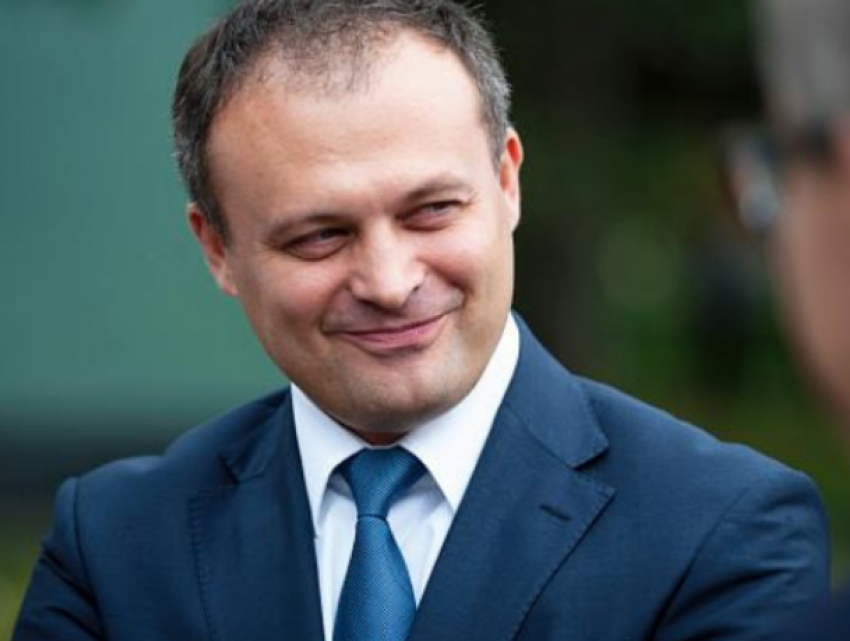Спикер парламента Молдовы получает подарки на десятки тысяч евро