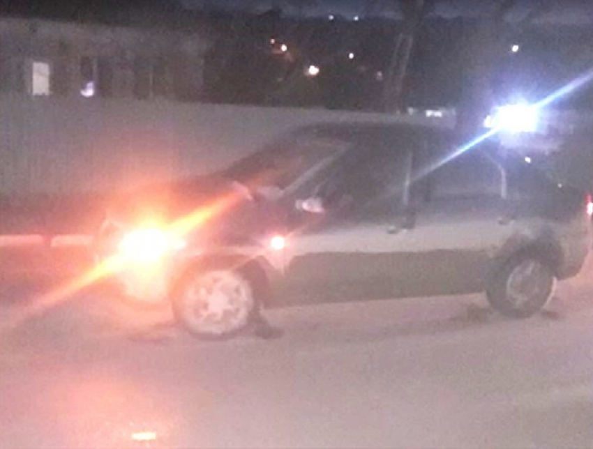 В Костештах водитель сбил полуглухую женщину