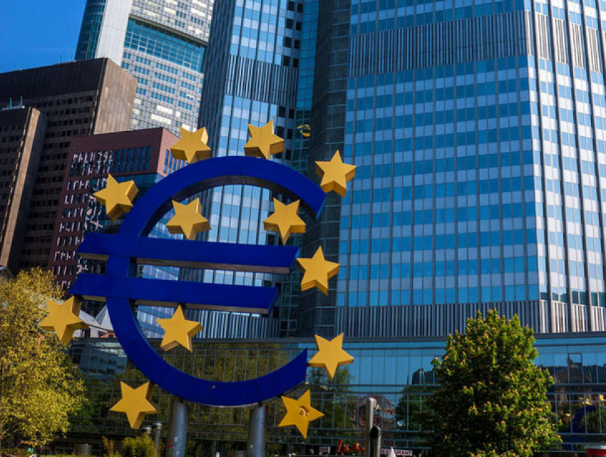 Евро пошел в рост – курсы валют на пятницу и выходные 