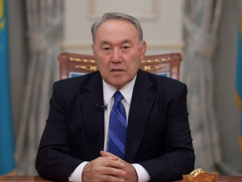 Рекордсмен уходит в отставку - Назарбаев объявил о том, что сдаёт власть