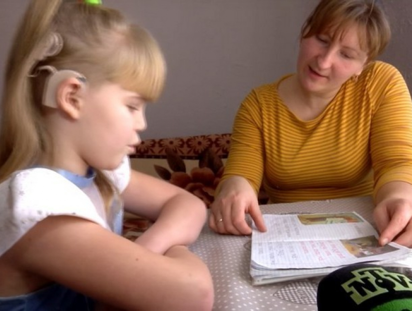 Помочь «спасти детей из мира тишины» призвал президент Молдовы