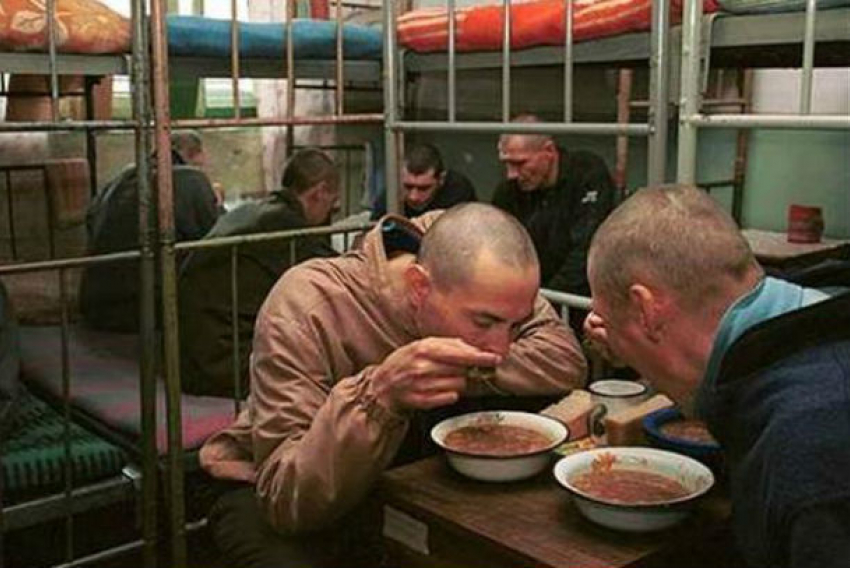 Заключенные устроили затяжную голодовку в Тараклии
