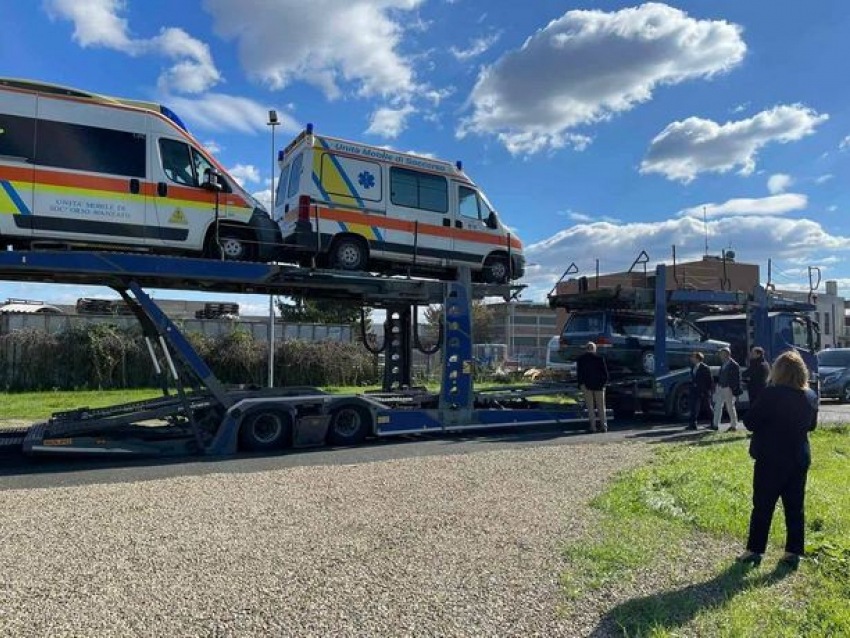 Примэрия Кишинева получила в дар из Италии две машины скорой помощи 