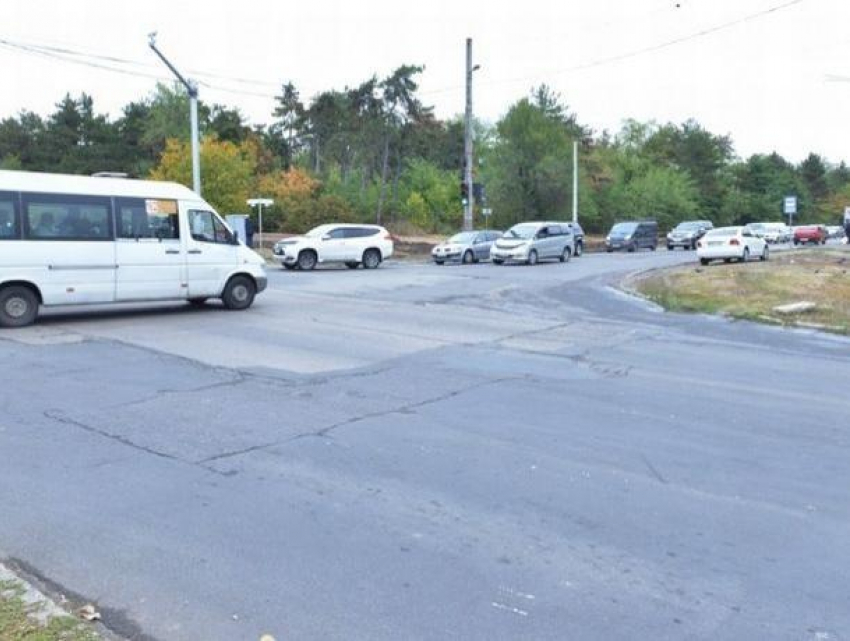 На пересечении улиц Студенческая и Каля Орхеюлуй построят две дополнительные полосы для разгрузки трафика
