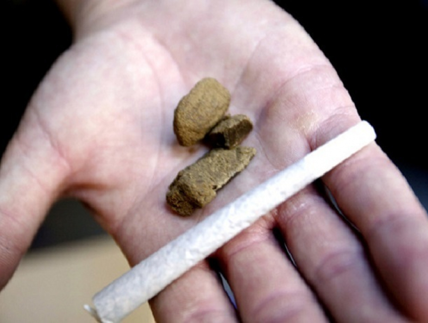 Наркологи выяснили самый употребляемый наркотик в Молдове