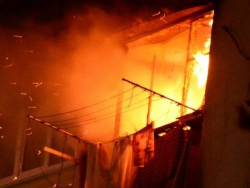 Прошедшей ночью загорелась одна из квартир в Кишиневе