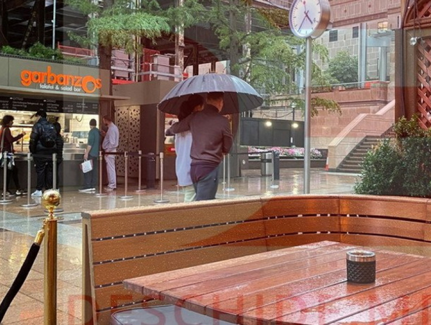 Фото: Морарь и Платон гуляют по Лондону