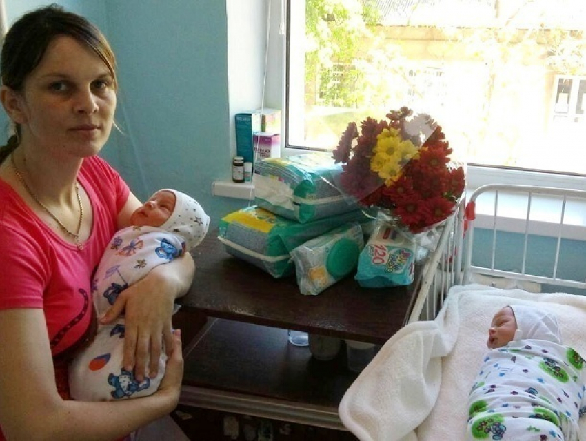 Новорожденные близнецы-богатыри поразили работников роддома Чадыр-Лунги