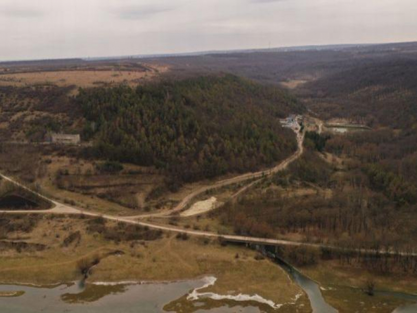 Власти выбирают место для строительства будущего моста через Днестр на Украину