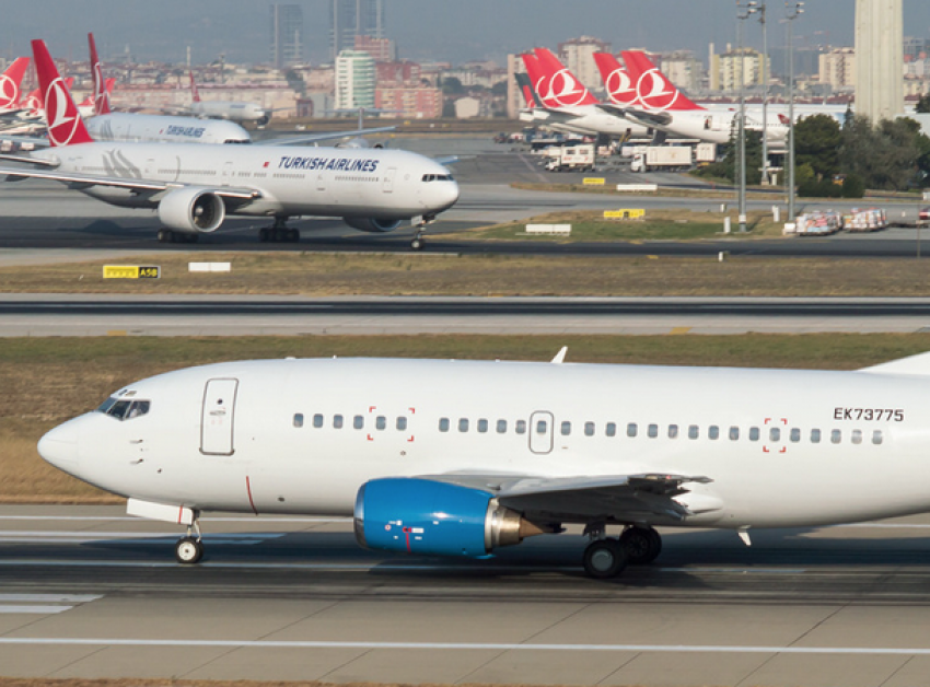 Самолет Air Moldova с высланными из Молдовы турецкими гражданами совершил «секретный» рейс