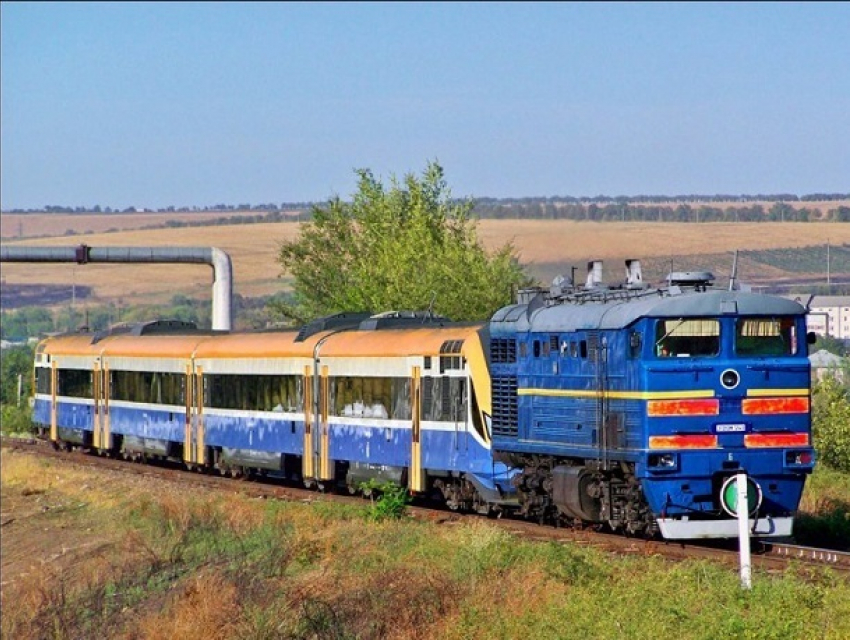 Под Бельцами поезд сбил бабушку, спутавшую железную дорогу с тропинкой