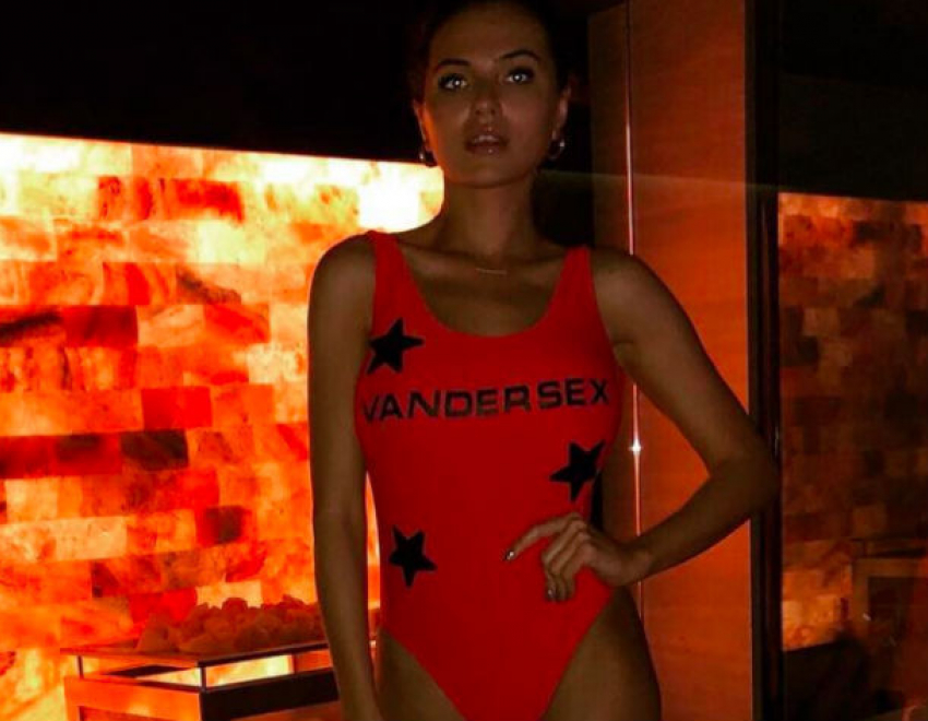 Vander Sex: молдавская красавица-певица показала свое самое эротическое фото