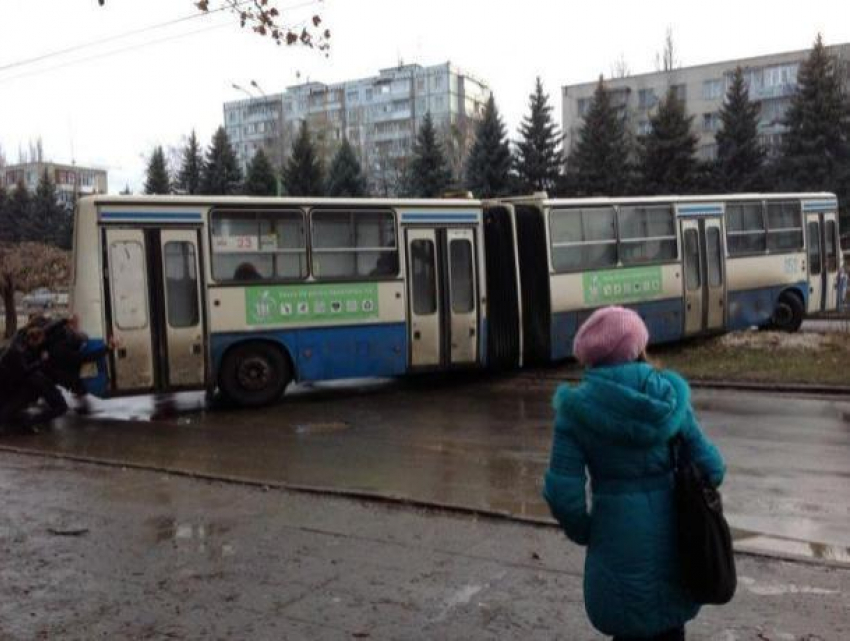 Большинство эксплуатируемых в Молдове автобусов были выпущены ещё в советские времена