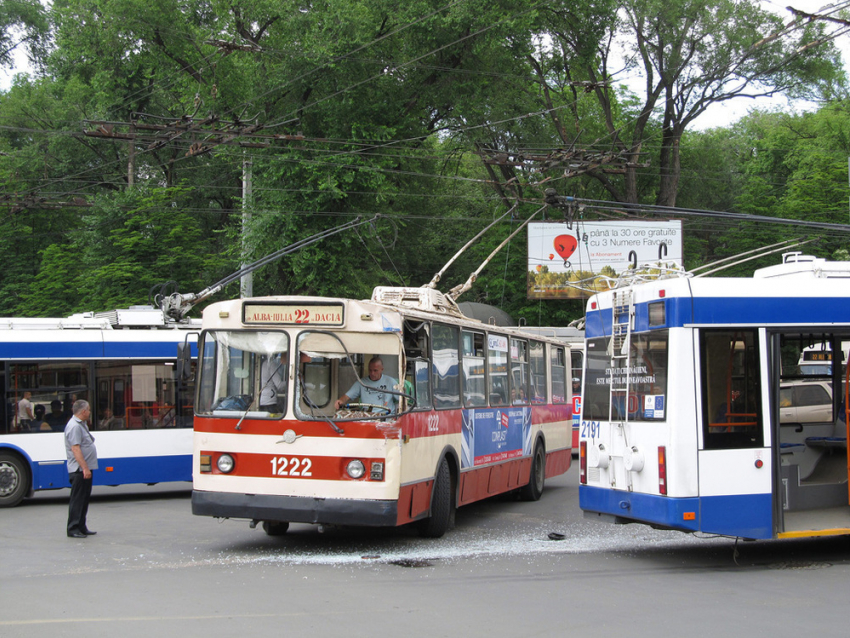 Троллейбус №22 изменил маршрут в ночное время 