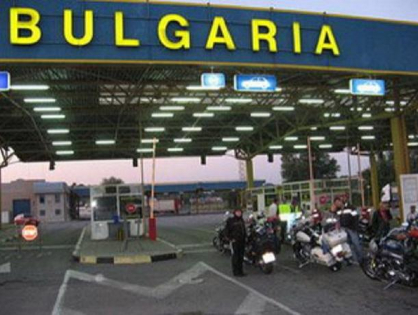 Болгария принимает на отдых только тех граждан РМ, у которых есть также паспорт страны ЕС
