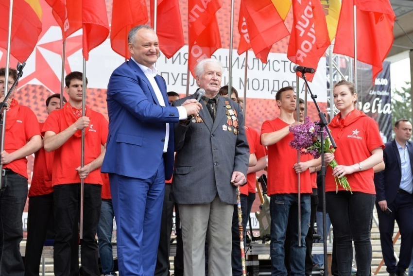 Ветеран ВОВ: Президента избрал народ Молдовы, и никто не имеет права против него идти