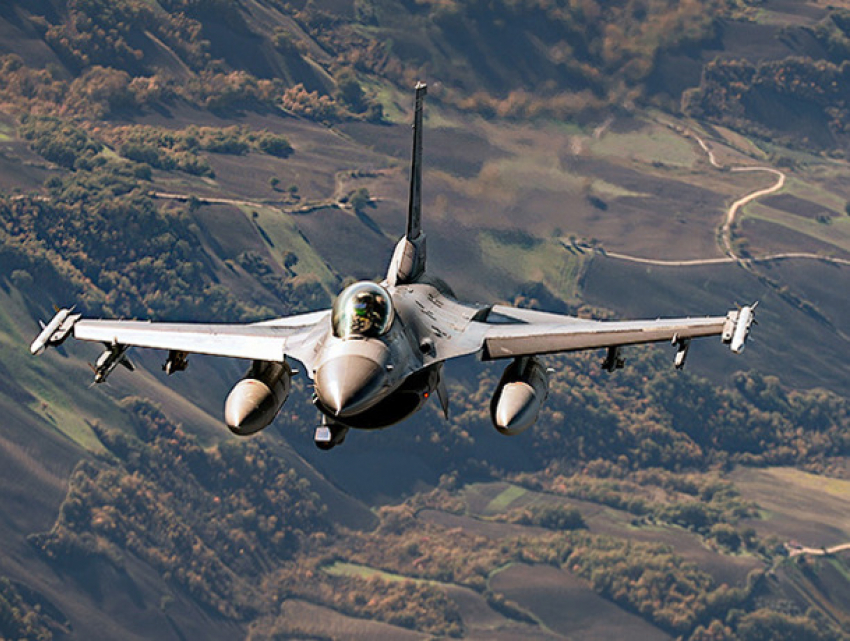 Минобороны опровергло информацию про истребители F-16 и их размещение в Молдове