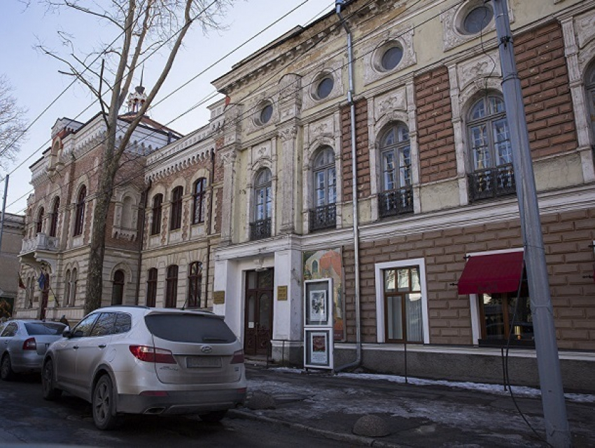 С Нового года в Кишиневе на месяц закроют движение по улице в центре города