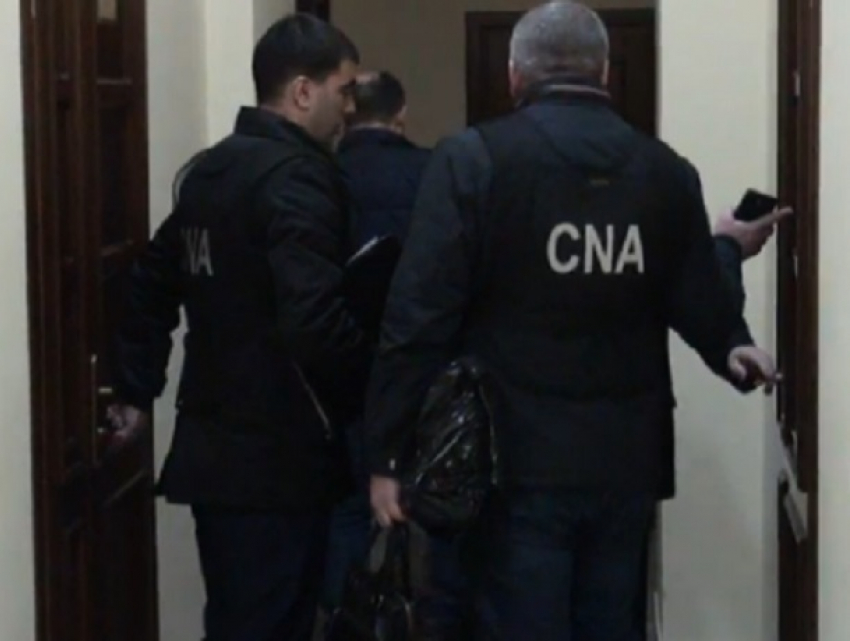 Масштабные обыски начались в примэрии Кишинева и других городов