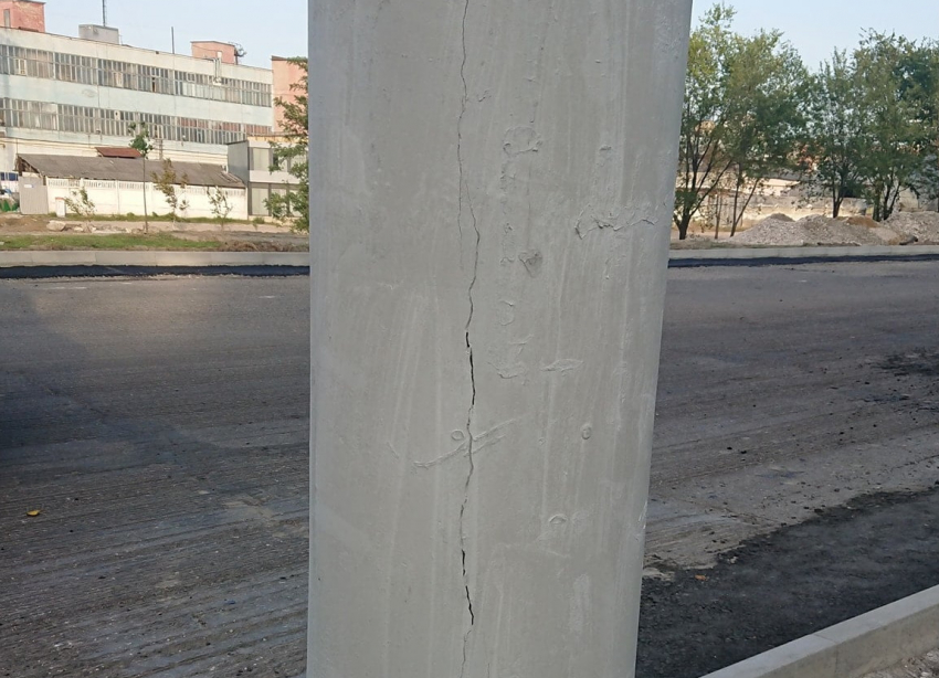 Кишиневский «столбняк": на Албишоаре трещины в столбах скрывали за новой краской