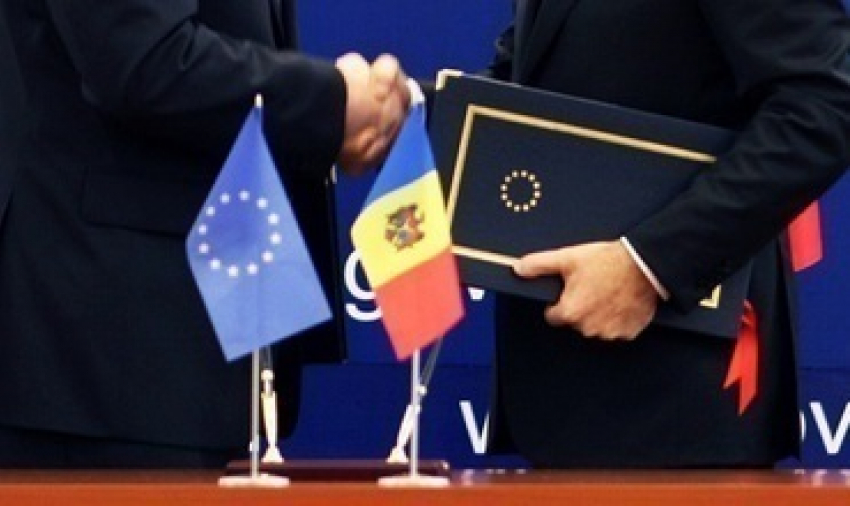 Европарламентарий: Кишиневские политики должны подкреплять свои слова делами