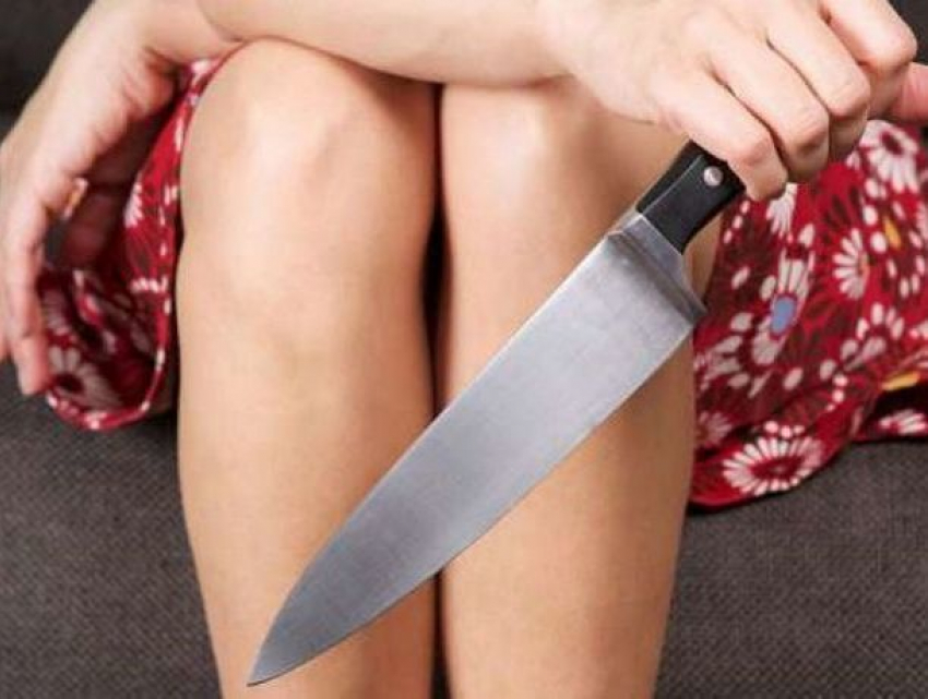 Ударом ножа остановила агрессивного сожителя молодая женщина в Приднестровье