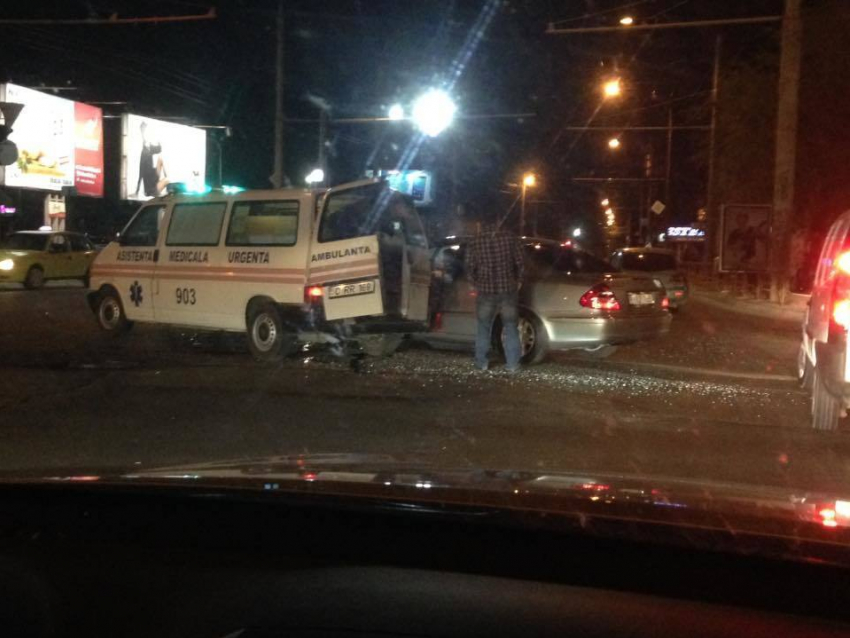 В Кишиневе иномарка не пропустила «скорую» с беременной женщиной 