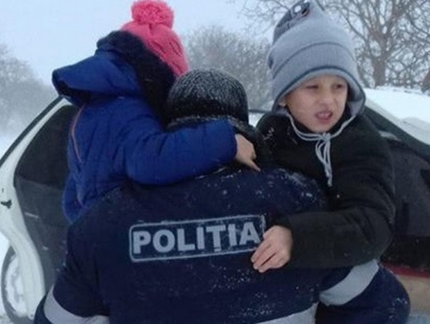В пронесшейся над Молдовой снежной буре пропали двое детей