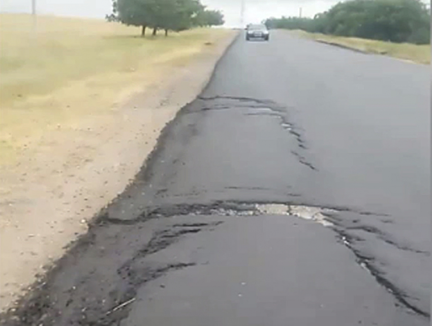 Стало только хуже: жуткий ремонт дорог в Кантемирском районе шокировал водителей