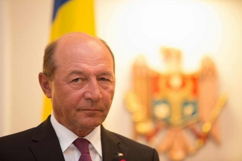 Бэсеску уже готовит документы для возвращения гражданства Молдовы