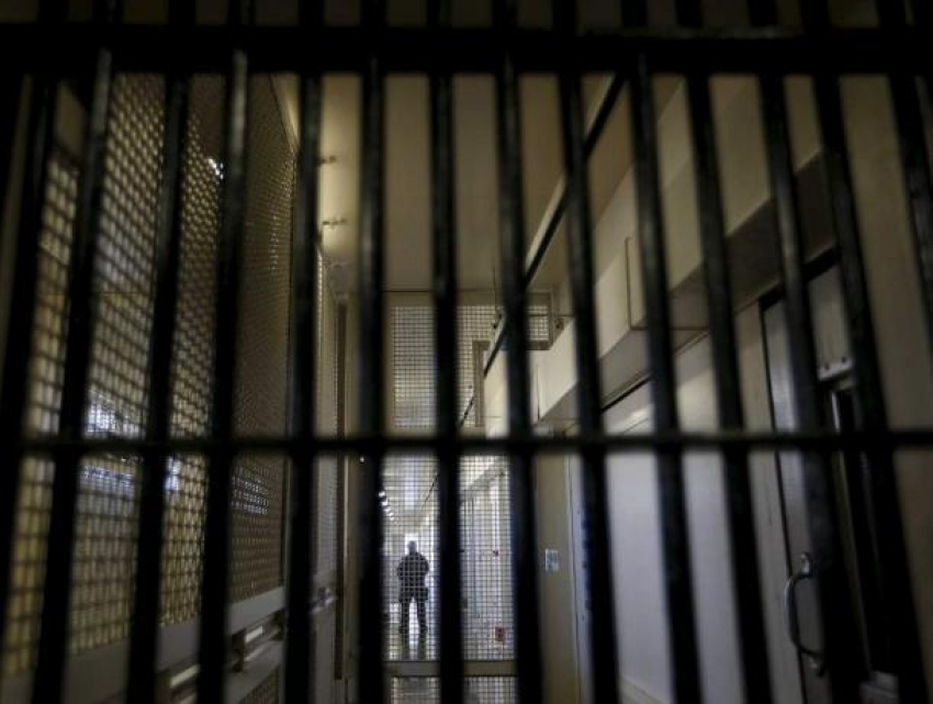 Осужденный за изнасилование полицейский из Оргеева получил еще несколько лет тюрьмы