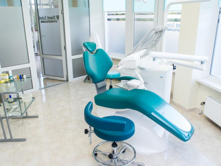 Налоговики вскрыли схемы в стоматологиях на 6 с лишним миллионов леев